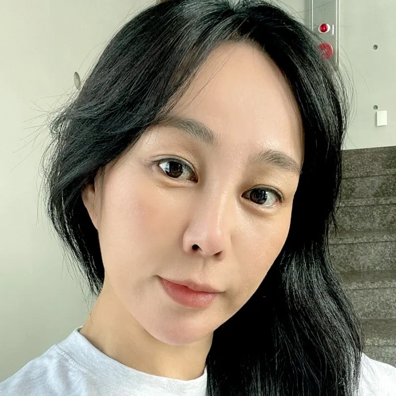 凡是与美 - id Real Selfie - Seong Hee-jung